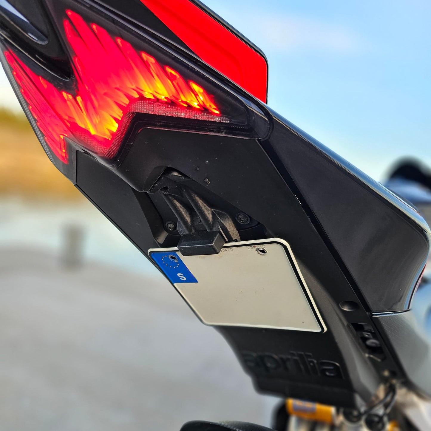 Aprilia Tuono V4/RSV4 Tail Tidy Slim