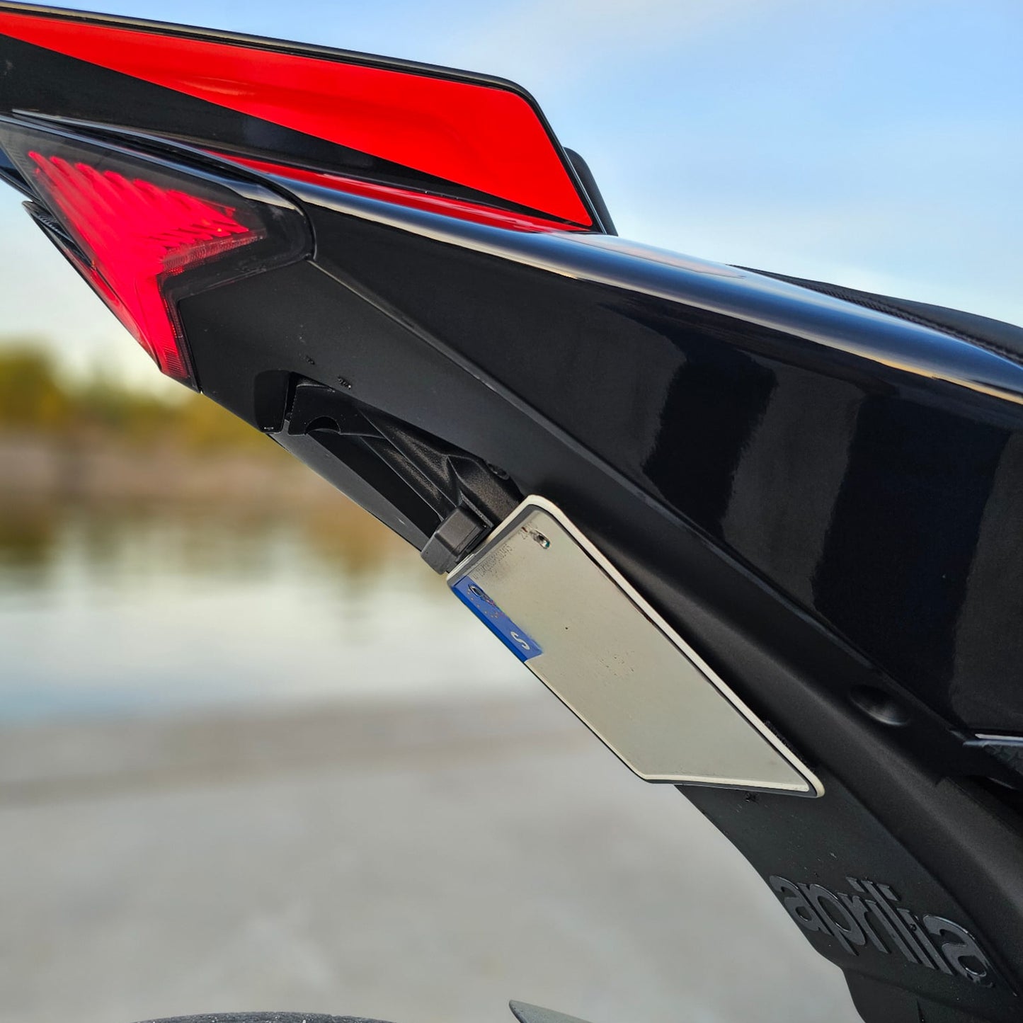 Aprilia Tuono V4/RSV4 Tail Tidy Slim